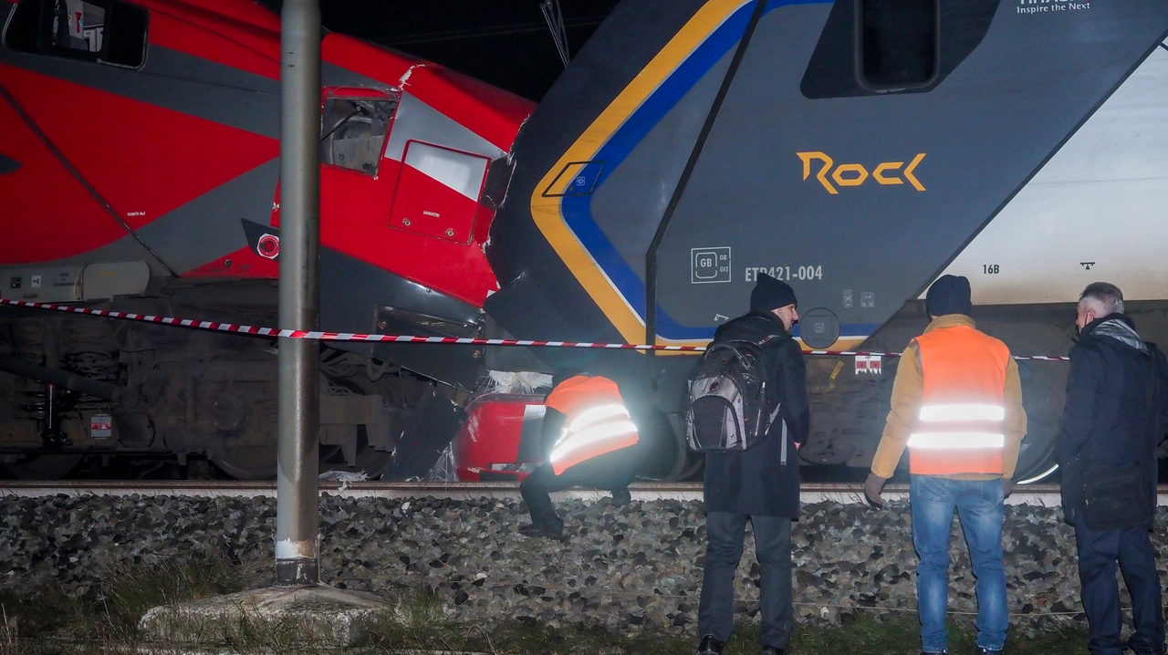 Lo scontro tra un Frecciarossa e un regionale a Faenza