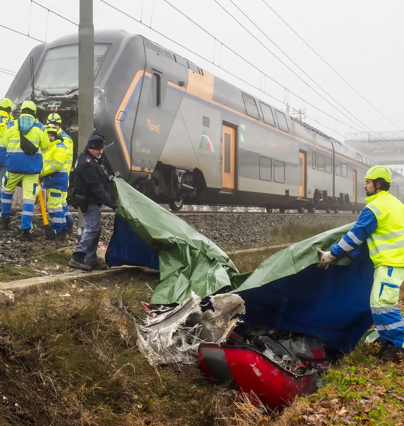 Scontro tra treni a Faenza, sequestrati i due cellulari e il tablet del macchinista