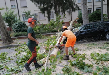 Meteo impazzito: "Libeccio comune, ma i fenomeni estremi sono più frequenti"