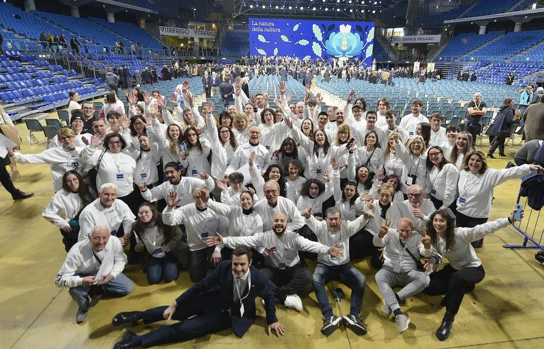 Le facce e le storie. Volontari da record. Chicca e Alessandro, incontro  col presidente