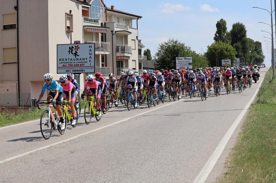 Giro dell'Emilia a Bologna, strade chiuse e bus deviati