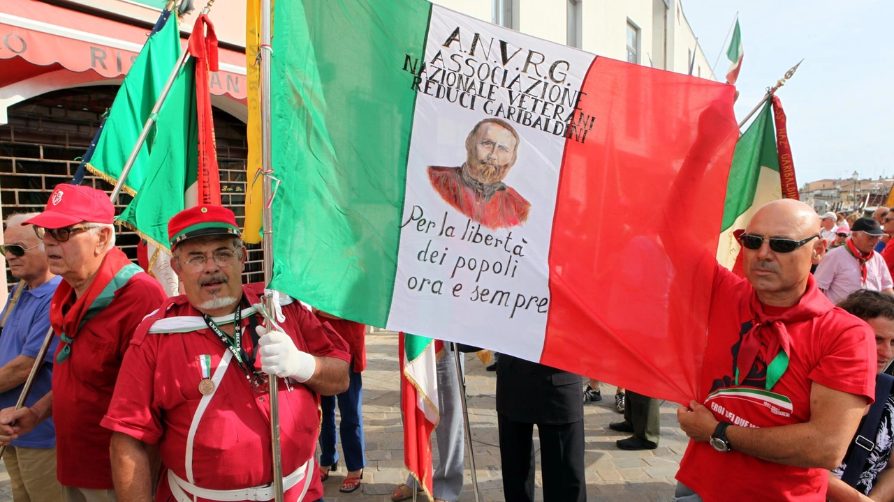 Nel weekend il porto romagnolo ricorda lo storico imbarco del 2 agosto 1849 dell'Eroe dei due Mondi. E sabato alle 21 si terrà il tradizionale Palio della Cuccagna