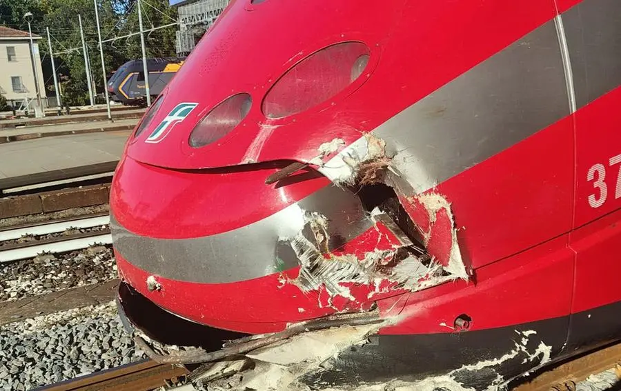 Treni cancellati e in ritardo Domenica da incubo sui binari