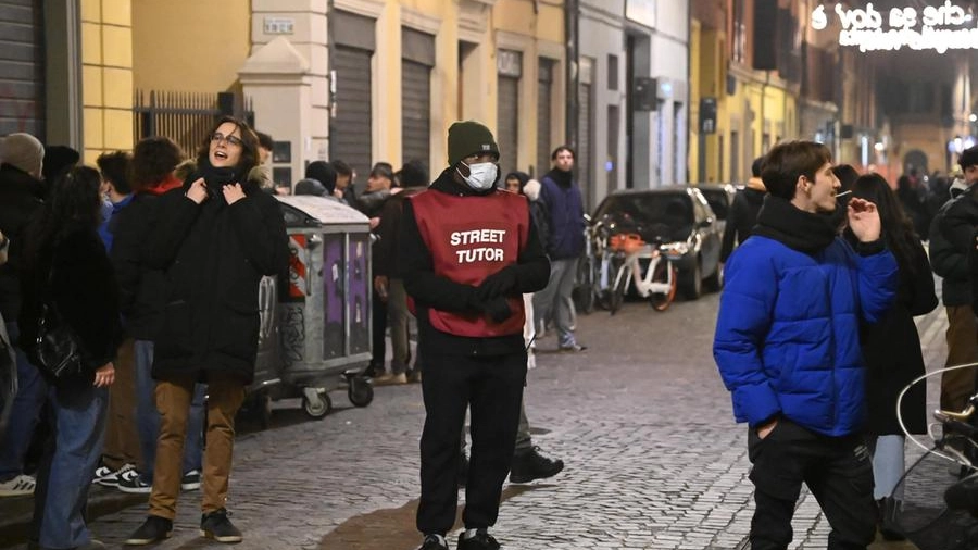 Per il controllo della movida in via Petroni sono stati destinati dieci street tutor