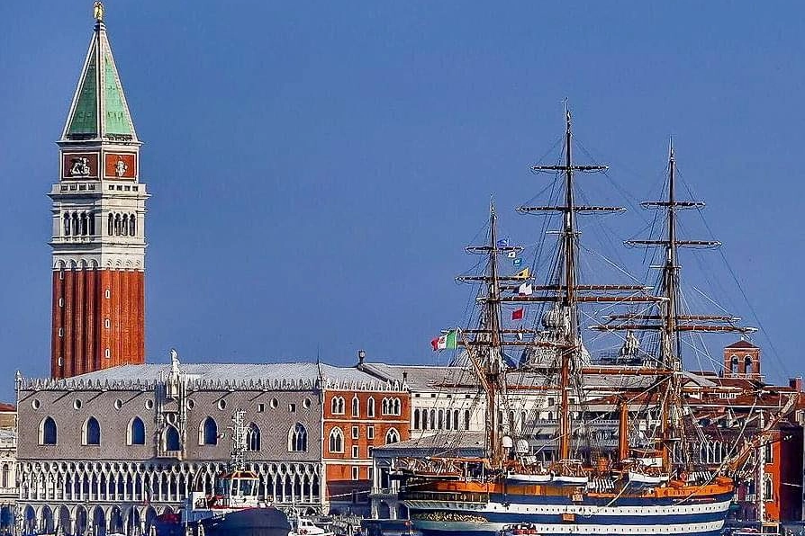 Amerigo Vespucci, la nave scuola della Marina Militare Italiana