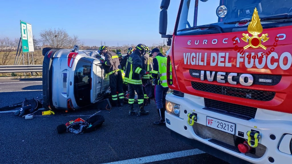 Incidente in A1 a Modena il giorno di Santo Stefano, lunghe code per ore in direzione Milano
