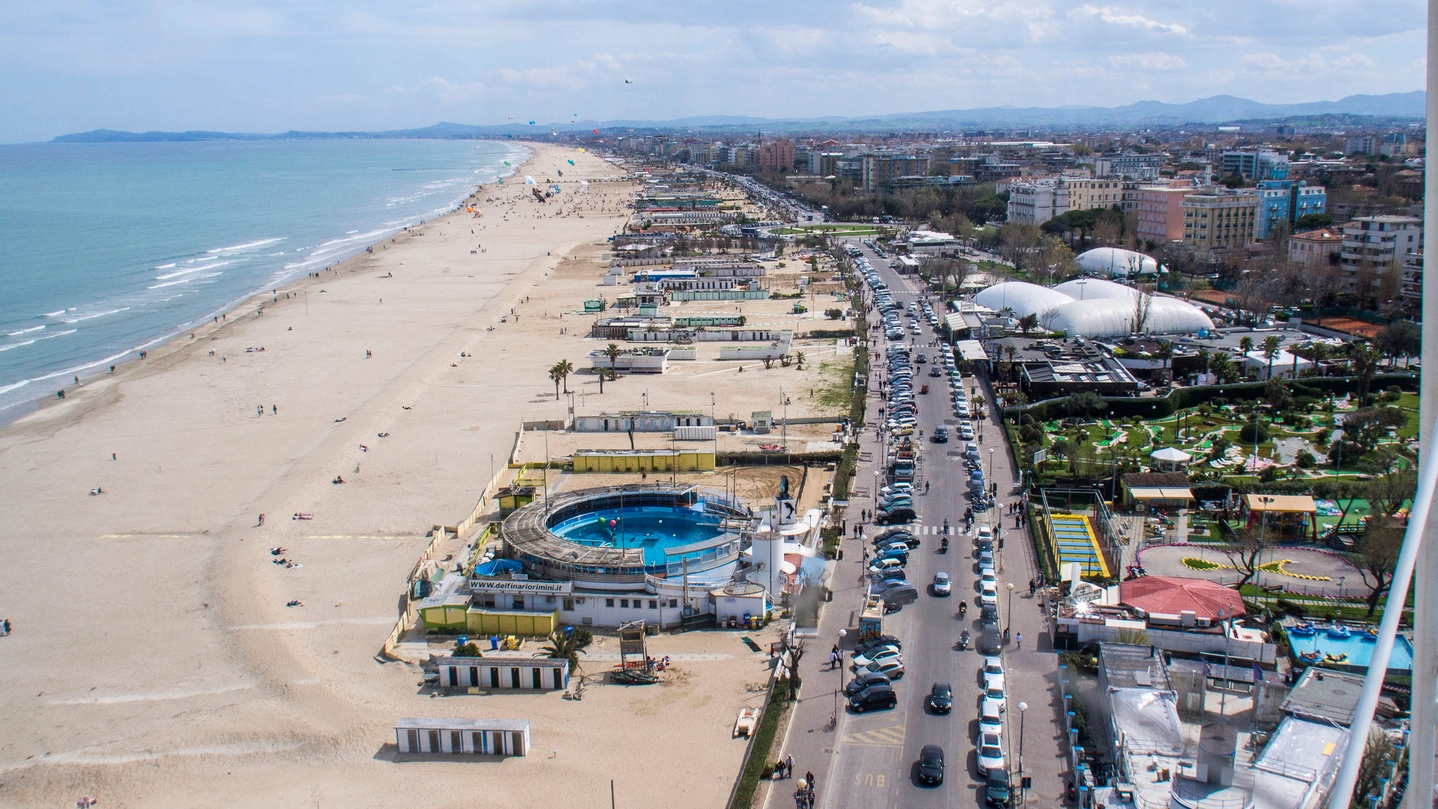 Una panoramica del lungomare di Rimini