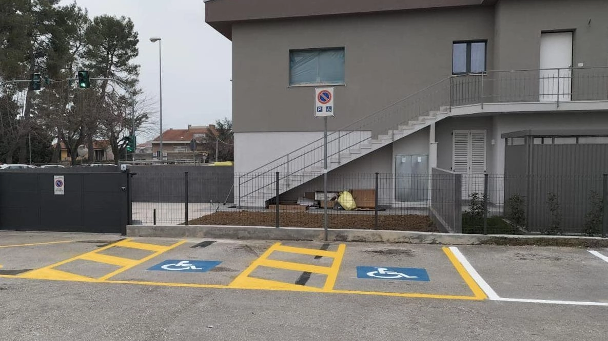 Ospedale, il sindaco Cillo:: "Sosta disabili sistemata"