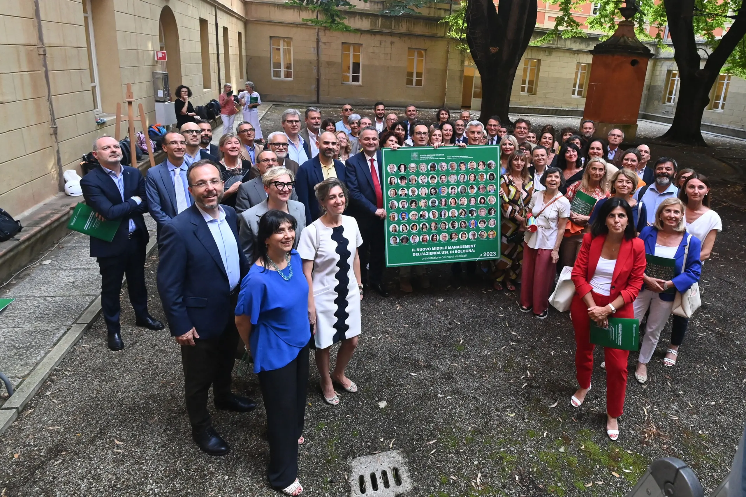 Ausl Di Bologna Festeggia I Nuovi Vertici: Nominati 82 Dirigenti