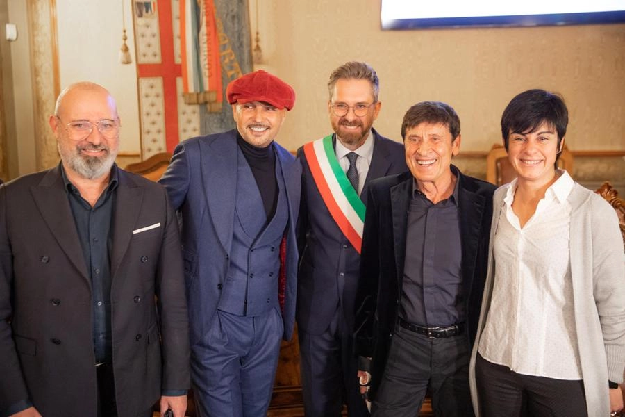 Bonaccini con Mihajlovic, Lepore e Morandi