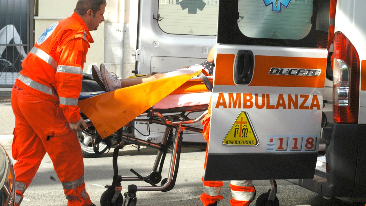 Sul posto polizia stradale e 118 (foto repertorio)