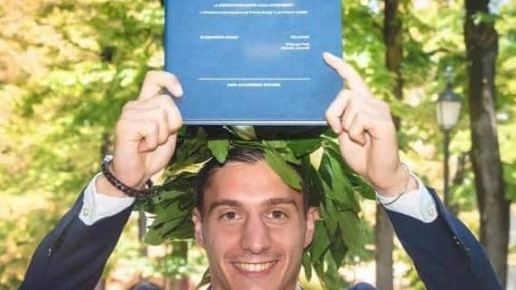 Alessandro Spanò il giorno della laurea (Foto Dire)