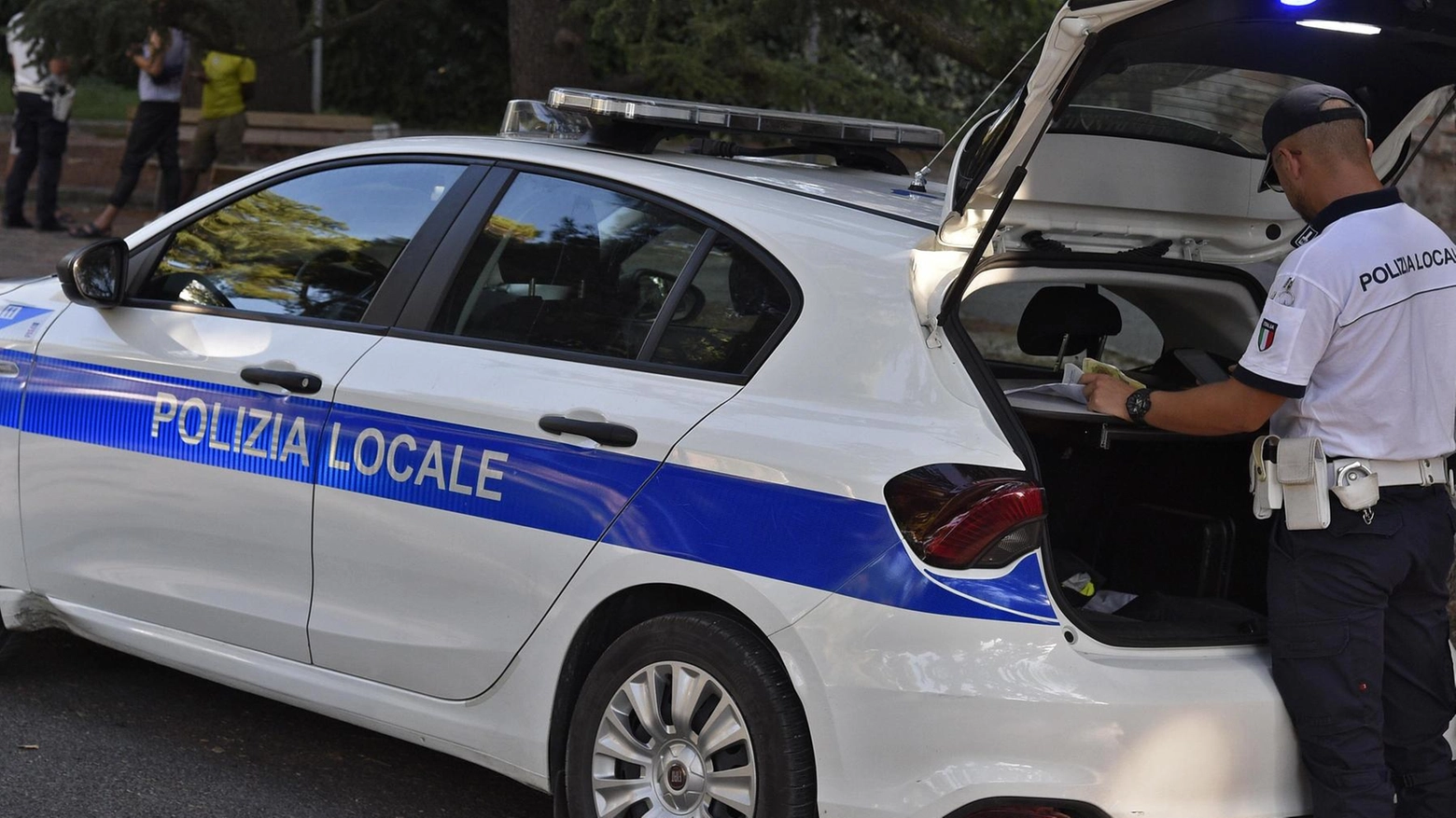 Sull’incidente di Villa Potenza sta svolgendo le indagini la Polizia locale (Foto d’archivio Calavita)