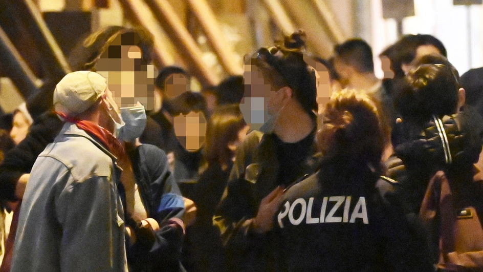 Movida selvaggia in zona universitaria a Bologna