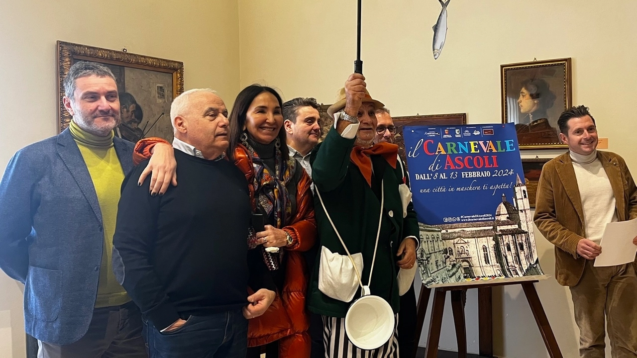 Giovedì grasso con il concerto dell’artista in piazza del Popolo con i Gem Boy. Tra le novità dell’edizione il sorteggio delle postazioni fisse per i gruppi. Concorso mascherato, tutte le tappe