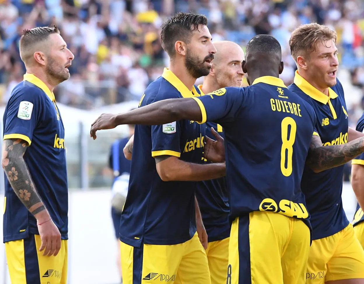 FERALPI SALO'-MODENA 1-1, I CANARINI CON UN UOMO IN PIU NON