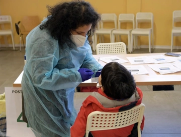 Rimbalzo Covid, più casi gravi tra i bambini a Bologna