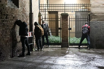 1 maggio 2022 a Bologna, stop ad alcol e dehors per la festa in piazza Maggiore