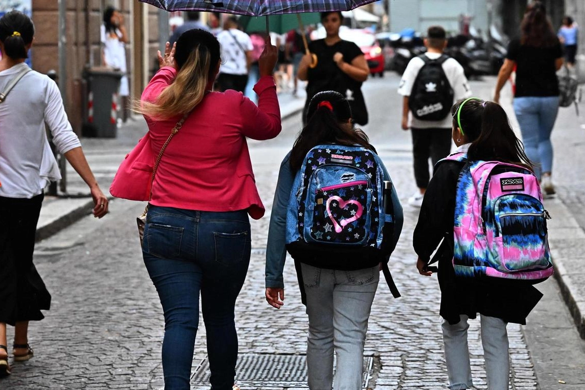 Orari di ingresso a scuola. Sindacati contro il cambio: "Proposta irricevibile"