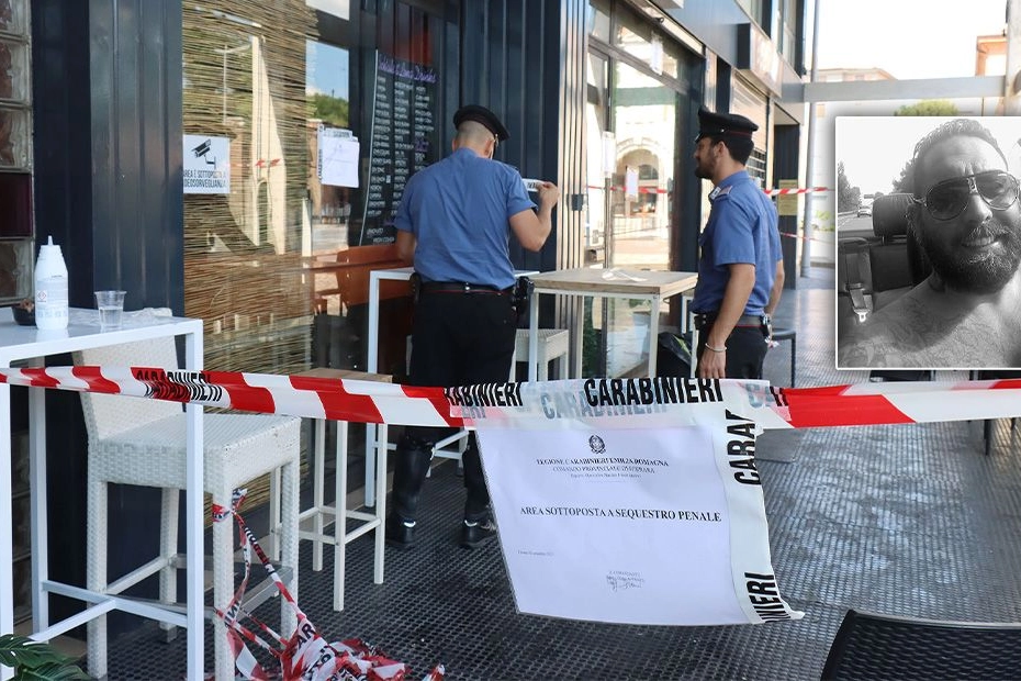 Il bar della tragedia a Ferrara e nel riquadro la vittima Davide Buzzi