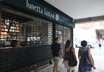 Bologna, furto al Lunetta Bistrot. Danni per un bottino da 20 euro. E in via Toscana svaligiata una casa