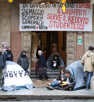 Clancy agli studenti in tenda "Sugli affitti servono aiuti"