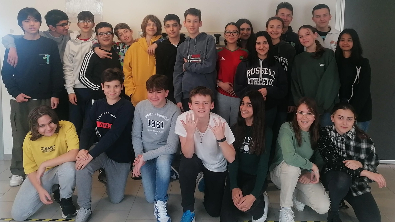 Dopo la scuola di Budrio si piazzano le Marconi di Casalecchio. Medaglia di bronzo ai ragazzi dell’istituto Da Vinci di Bologna.