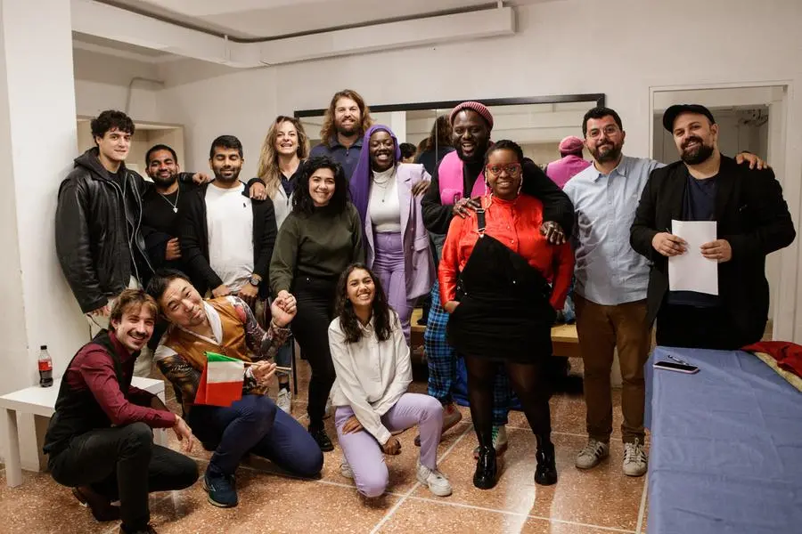 Ius Soli Bologna, consegnate le pergamene con il Carlino al teatro delle Celebrazioni