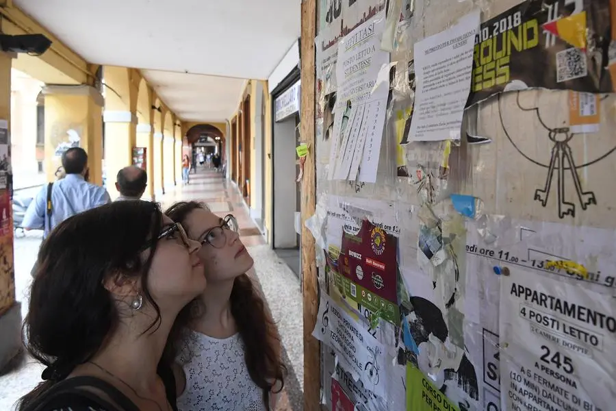 Bologna, cercasi casa. Boom di acquisti, ma gli studenti non trovano affitti