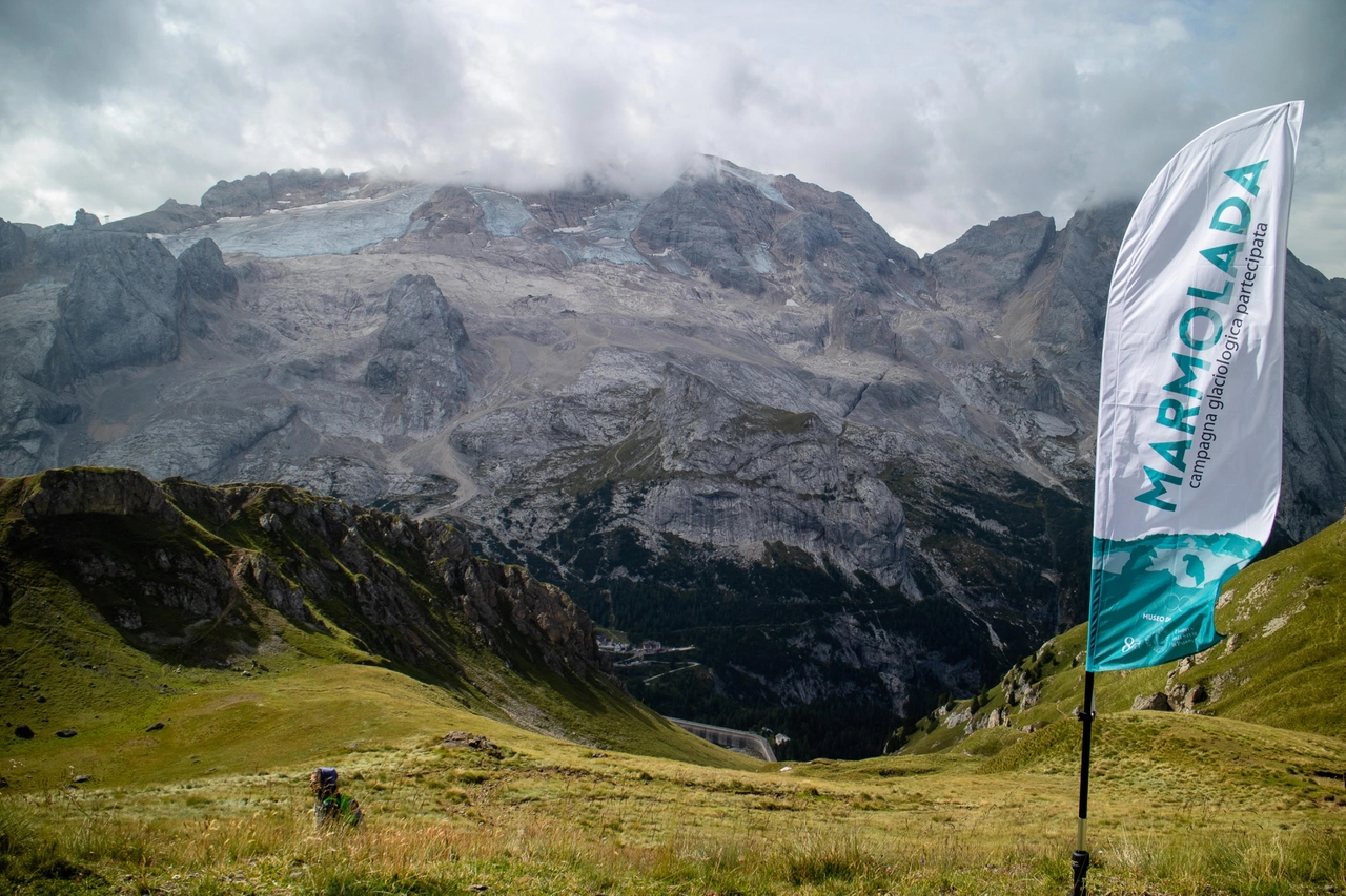 ++ Ghiacciaio della Marmolada dimezzato nel giro di 25 anni ++