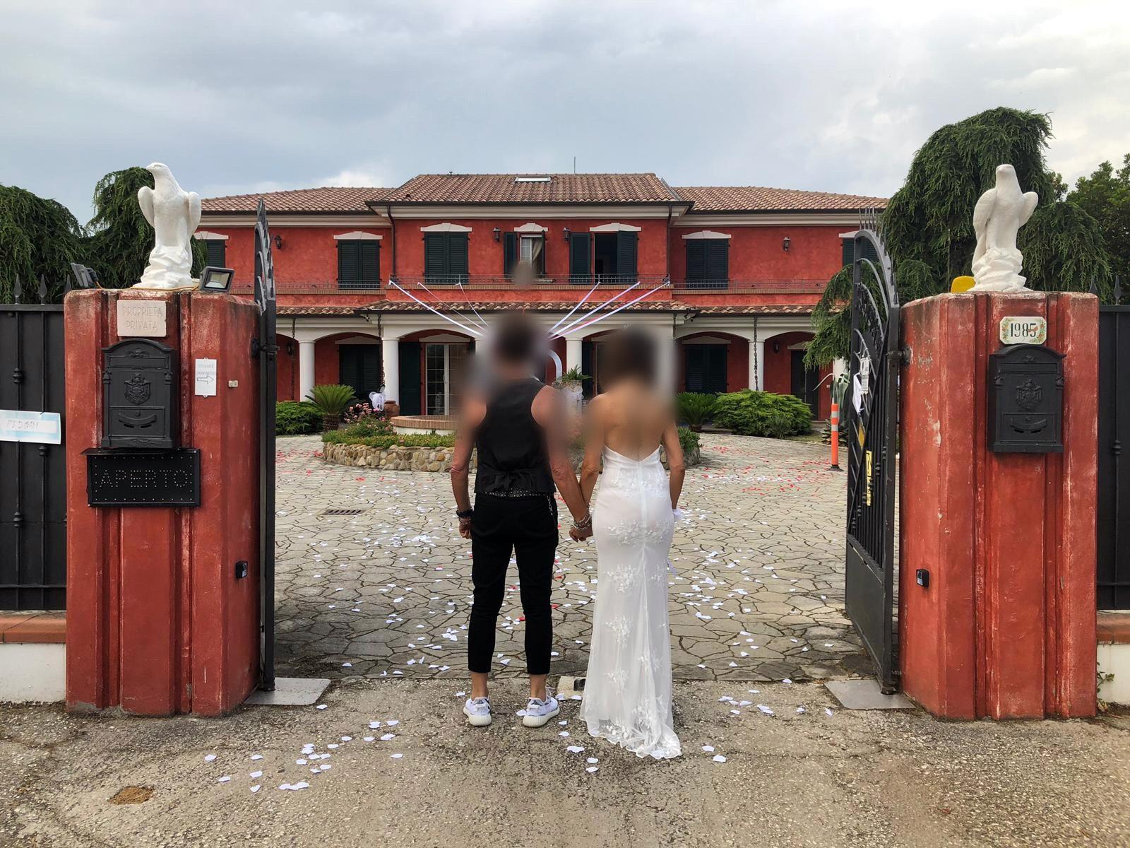 Matrimonio nel club di scambisti di Saludecio