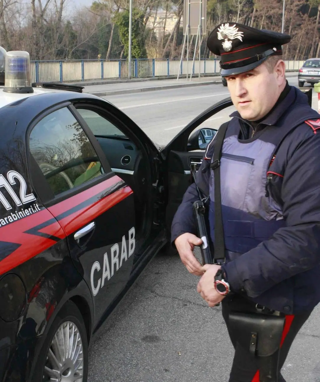 Picchia La Compagna E Minaccia Di Uccidere Il Gattino: Denunciato