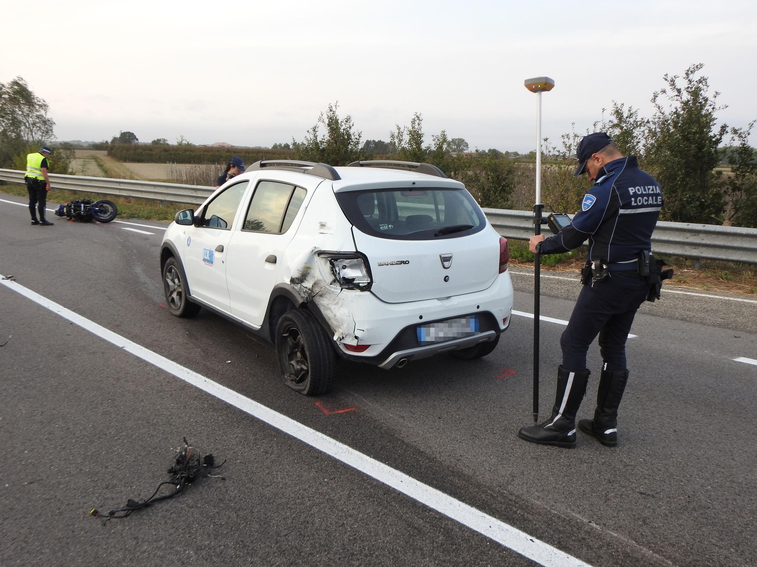 Muore A Anni Nel Tragico Incidente In Moto Ad Alfonsine Caccia Ai