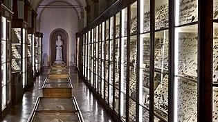 La Galleria Chierici e le vetrine dell’800