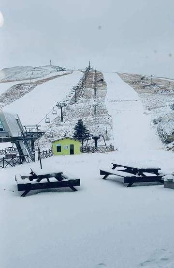 Prima neve a Macerata, bianco risveglio nelle zone di montagna