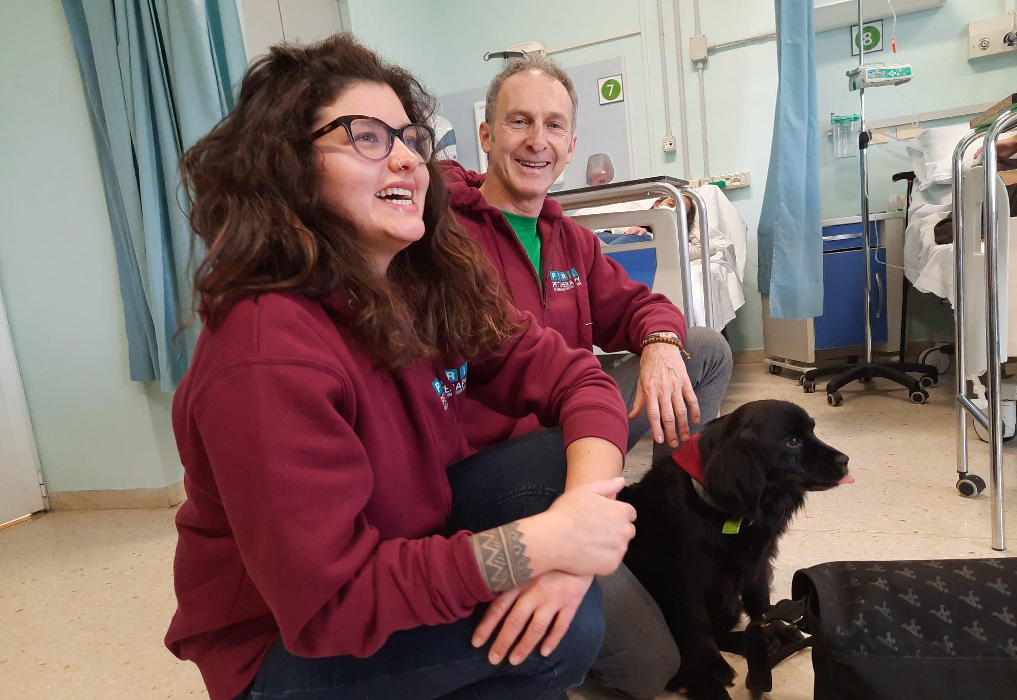 Pet Therapy Al Policlinico . Il Cane Jack Porta Sorrisi In Corsia ...