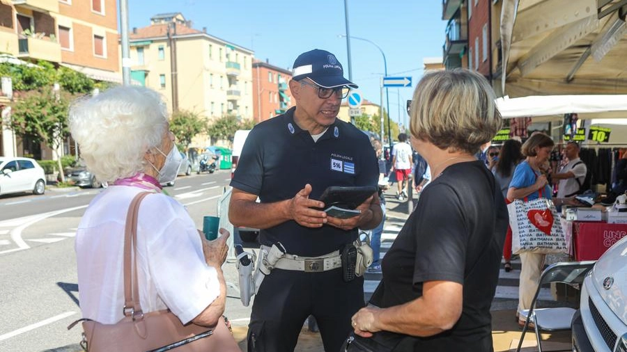 Polizia di comunità al lavoro nei quartieri