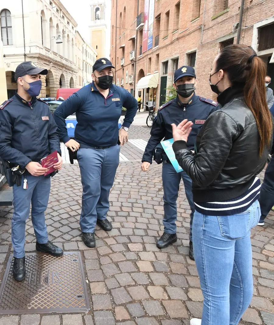 Bambini scomparsi, la polizia fa squadra