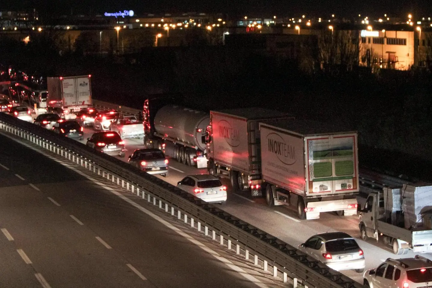 Ponte crollato, autostrada A14 riaperta