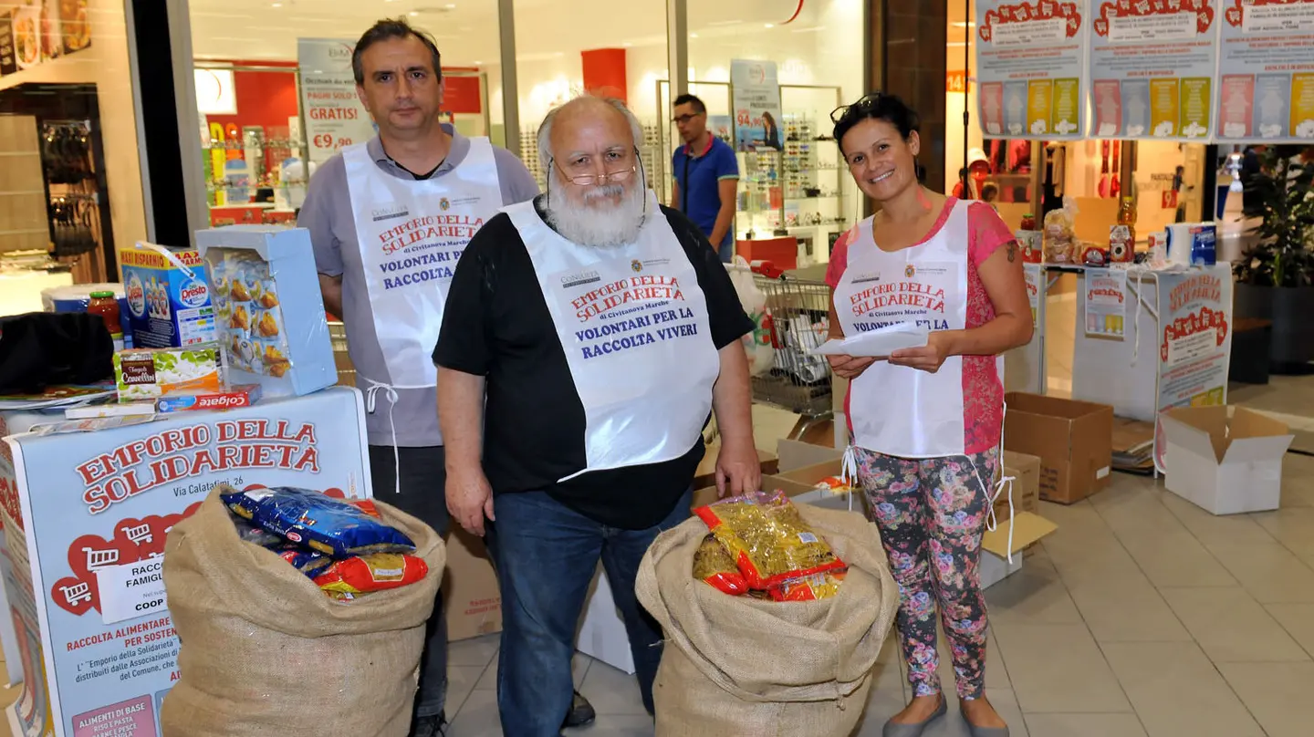 Solidarietà sugli scaffali dei supermercati