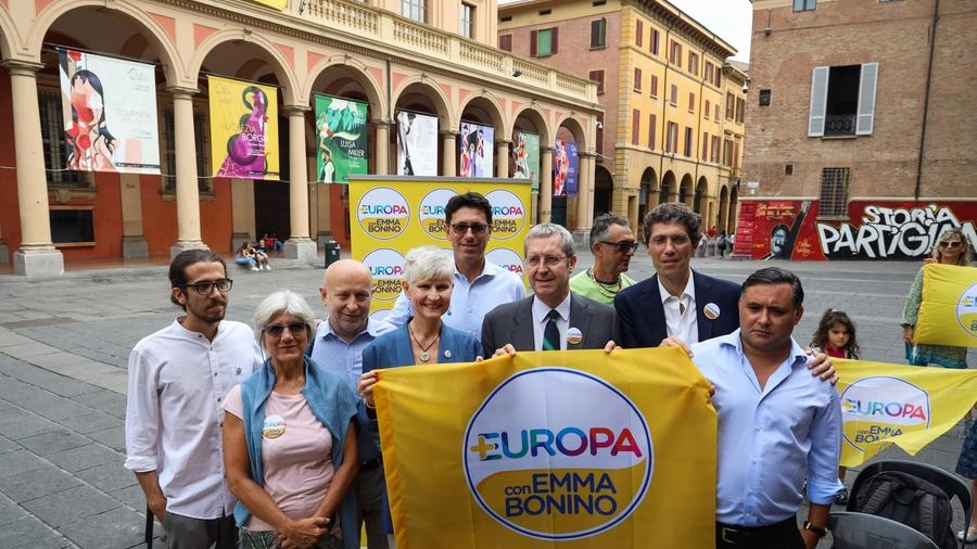 La presentazione dei candidati di +Europa (Fotoschicchi)