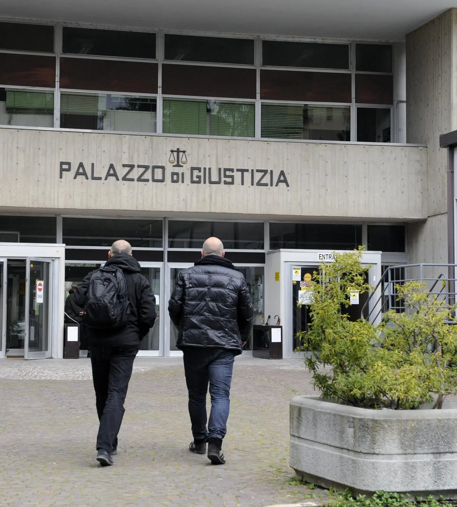 Violenza Sessuale Di Gruppo: Due A Processo