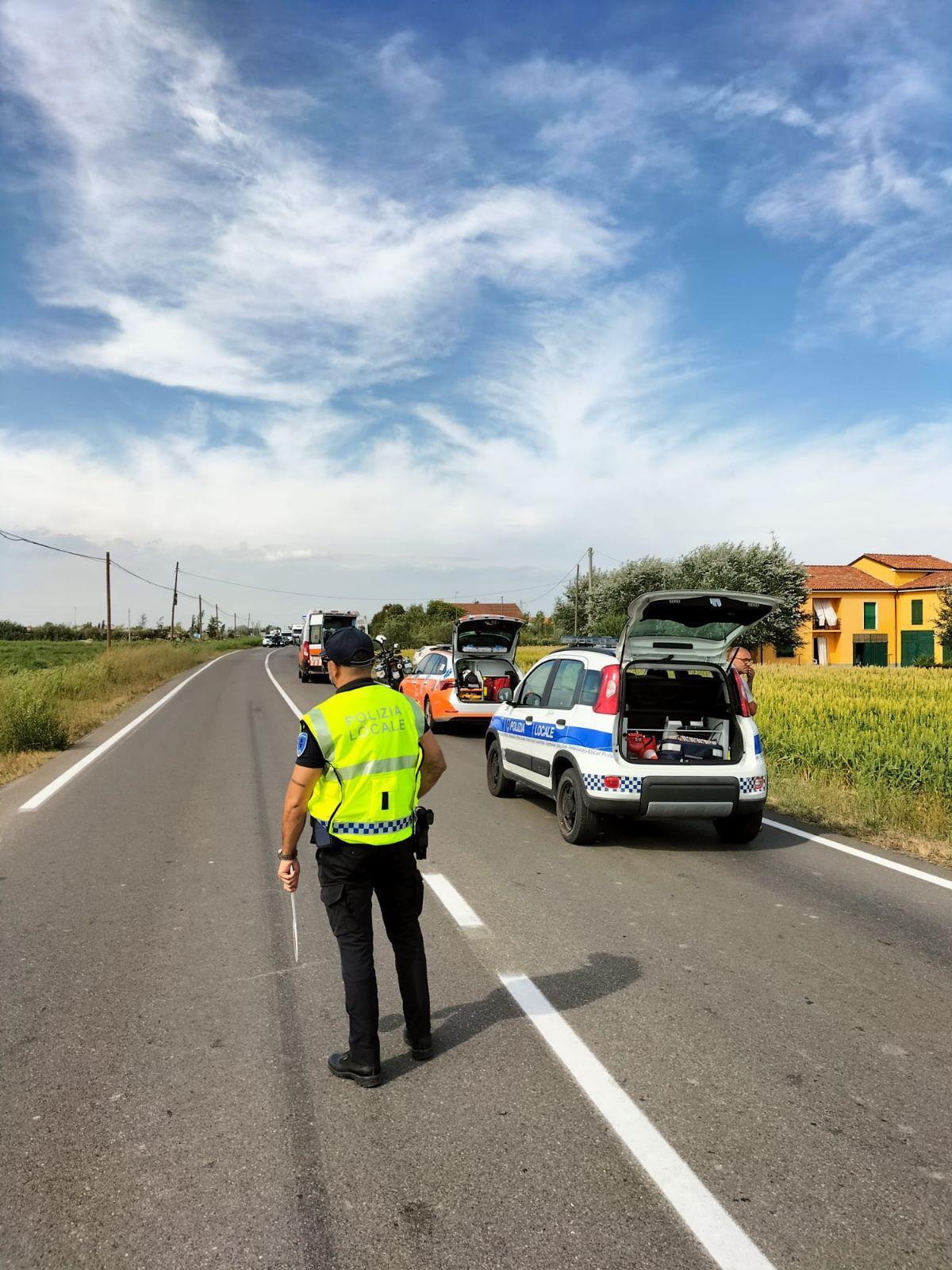 Schianto Sulla Statale Nord Tra Una Moto E Un Furgone A Mirandola ...