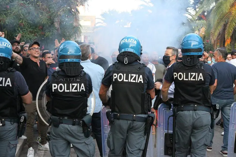 Ultras Venezia Bologna, Scontri Tra Tifoserie In Laguna: Daspo Per 39 ...