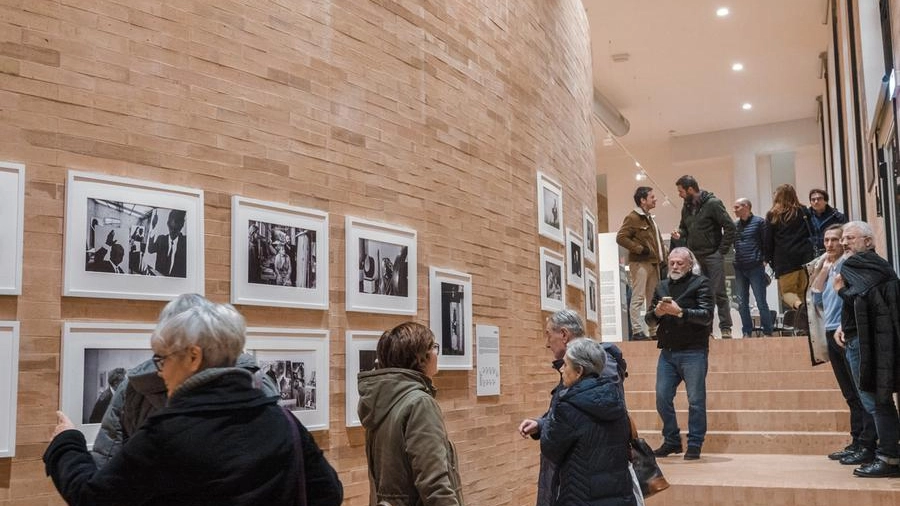 Una mostra dedicata a Mario Dondero e allestita al Terminal (Zeppilli)