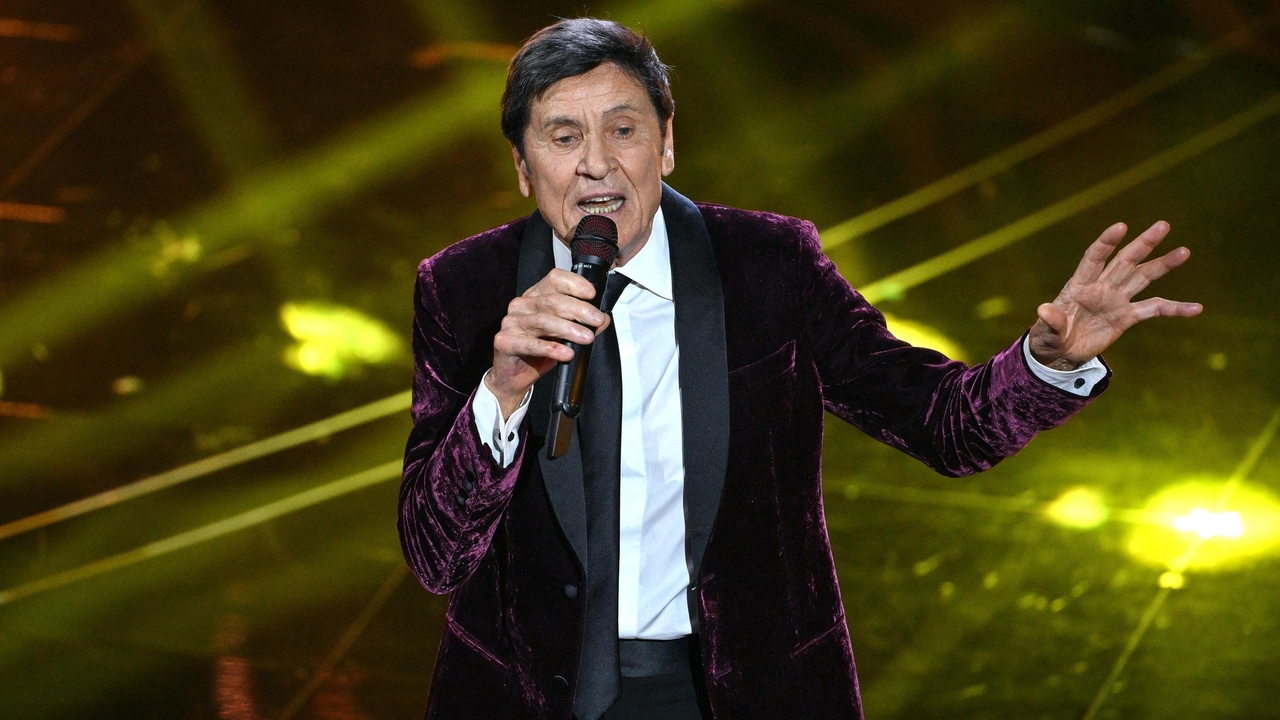 Gianni Morando a Sanremo come ospite, e tutto l'Ariston canta e balla con lui