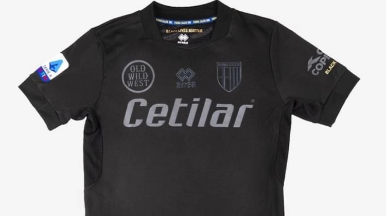 Per l’ultima stagionale al Tardini, i gialloblù indosseranno una maglia completamente nera dedicata alla lotta contro le discriminazioni. Testimonial dell’iniziativa l’ex Lilian Thuram