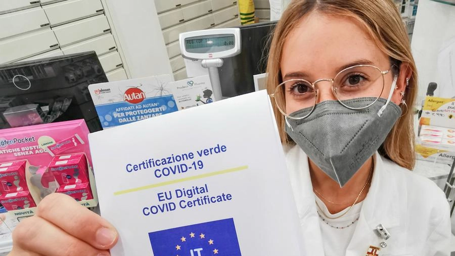 Da domani scatta l’obbligo di Green pass anche nei luoghi di lavoro