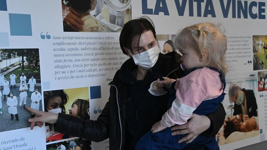 Mamma Anna con la piccola Karina, una volta arrivate a Casa Emilia