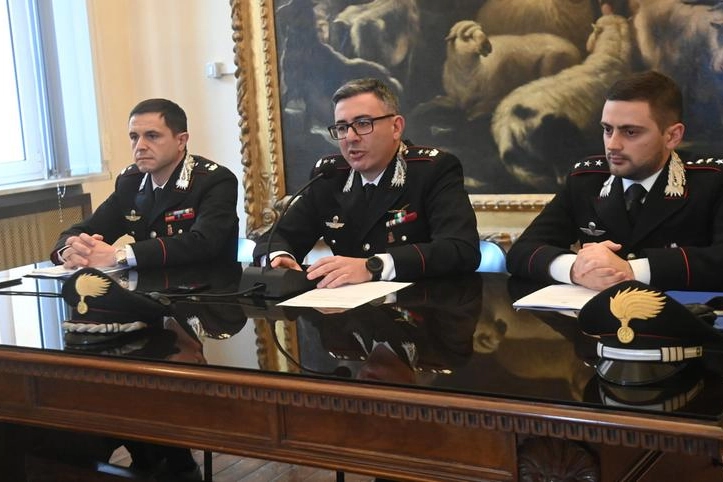 La conferenza stampa dei carabinieri